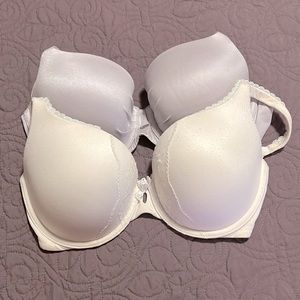 2/ 34D Victoria’s Secret Bras signs of wear shown in photos 1 White 1 Gray